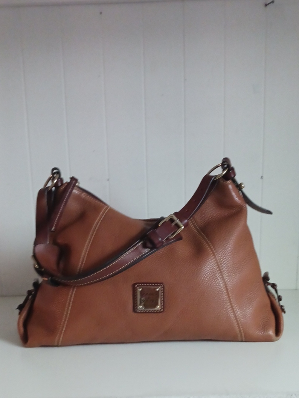 DOONEY AND BOURKE BR LEATHER HOBO BAG